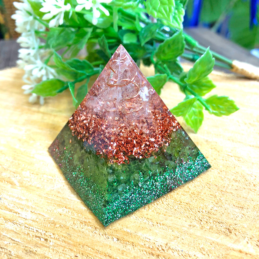 心の痛みを癒す】ピラミッド型Ⅱ オルゴナイト ピンクトルマリン