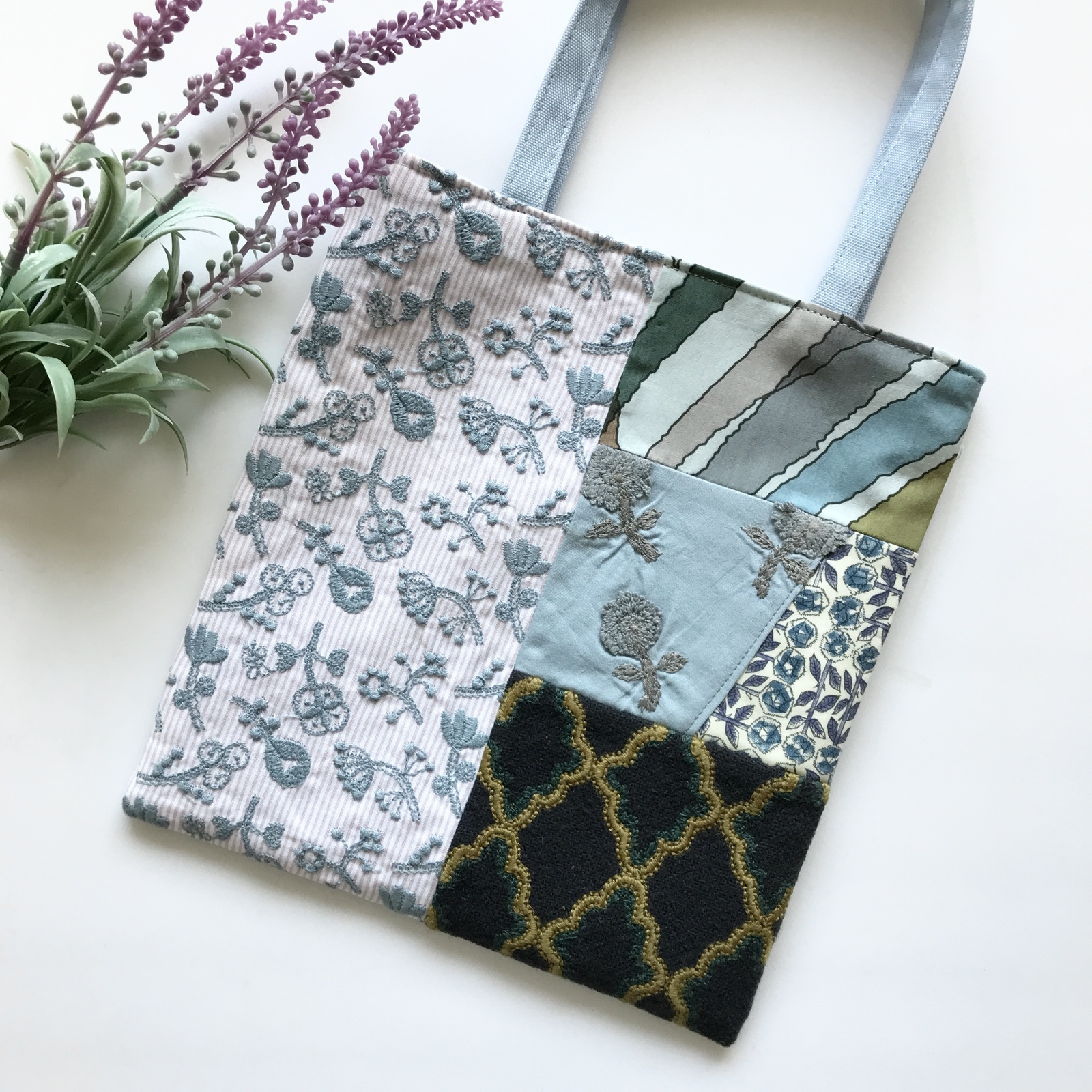 ミナペルホネン生地使用 パッチワークの小さなバッグ skip - 7beans