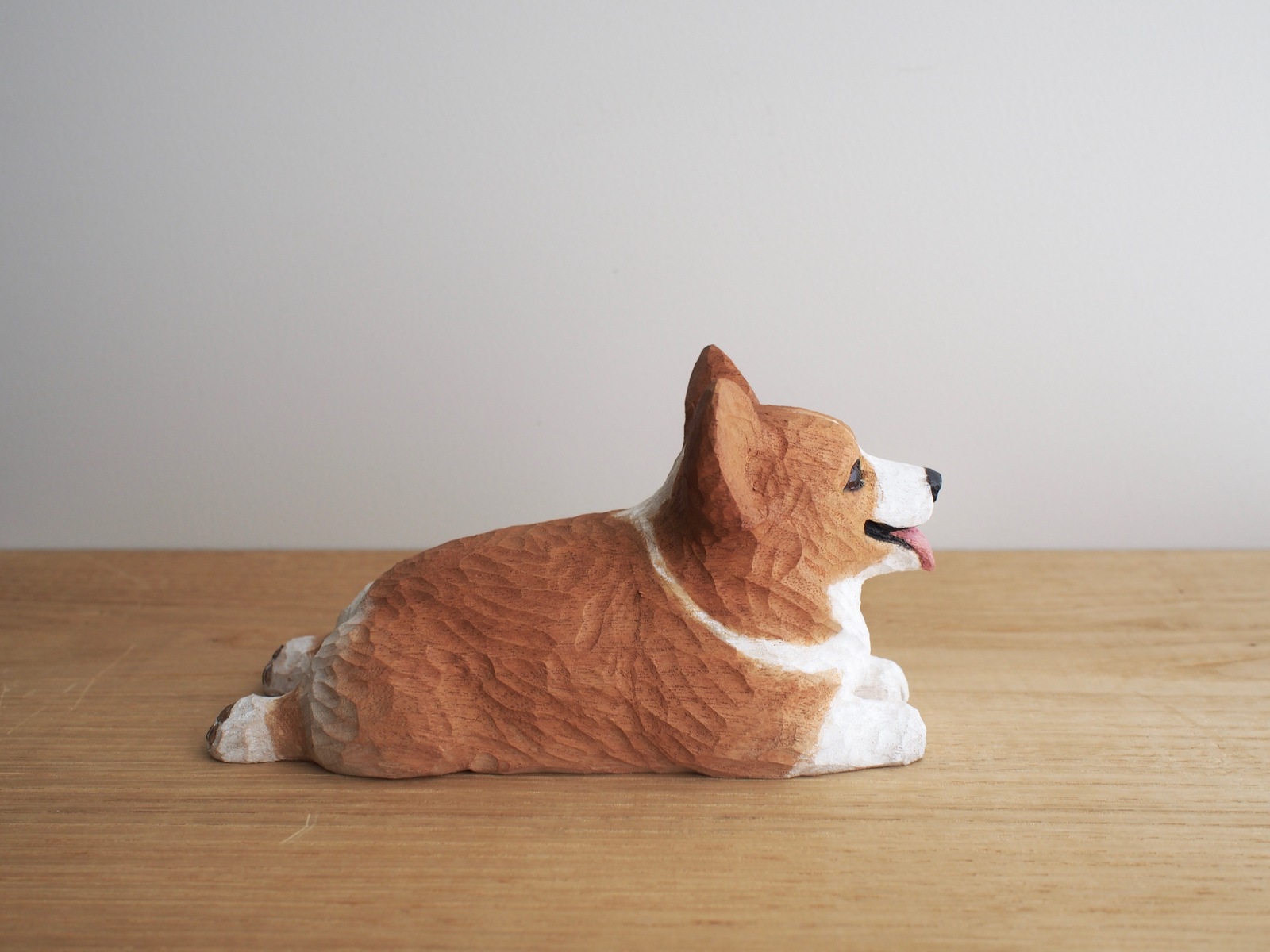 木彫り コーギー - wooden fur | minne byGMOペパボ 国内最大級の