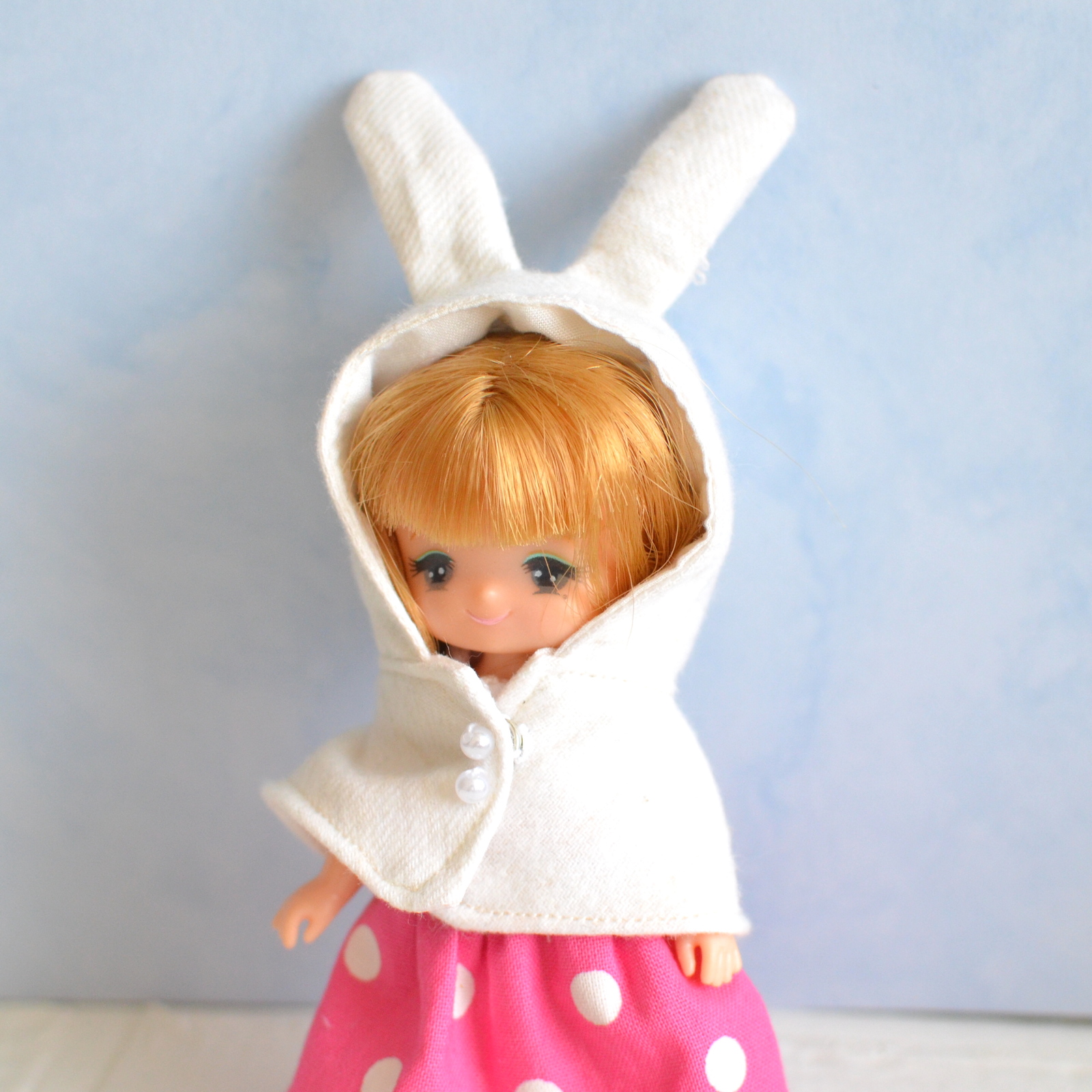 ミキちゃんマキちゃん、オビツ11ボディさんサイズ うさ耳ケープ