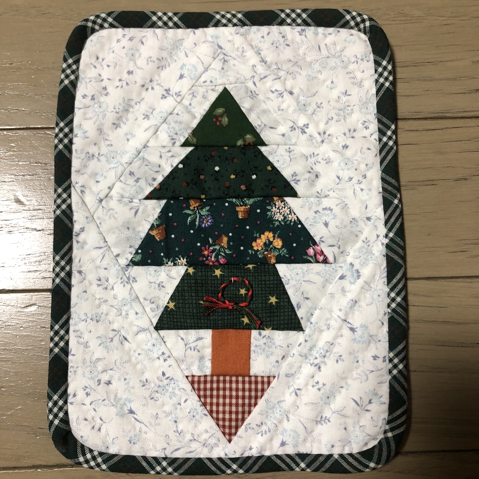 パッチワークキルト クリスマスタペストリー - YOSHIKOSROOM'S GALLERY