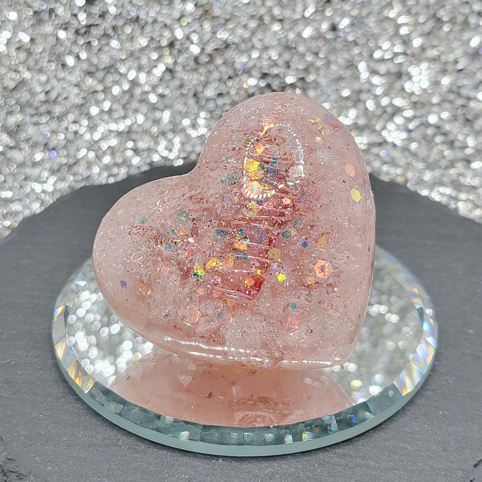 ハート型(大)☆モルガナイトのオルゴナイト - mikantohana's GALLERY