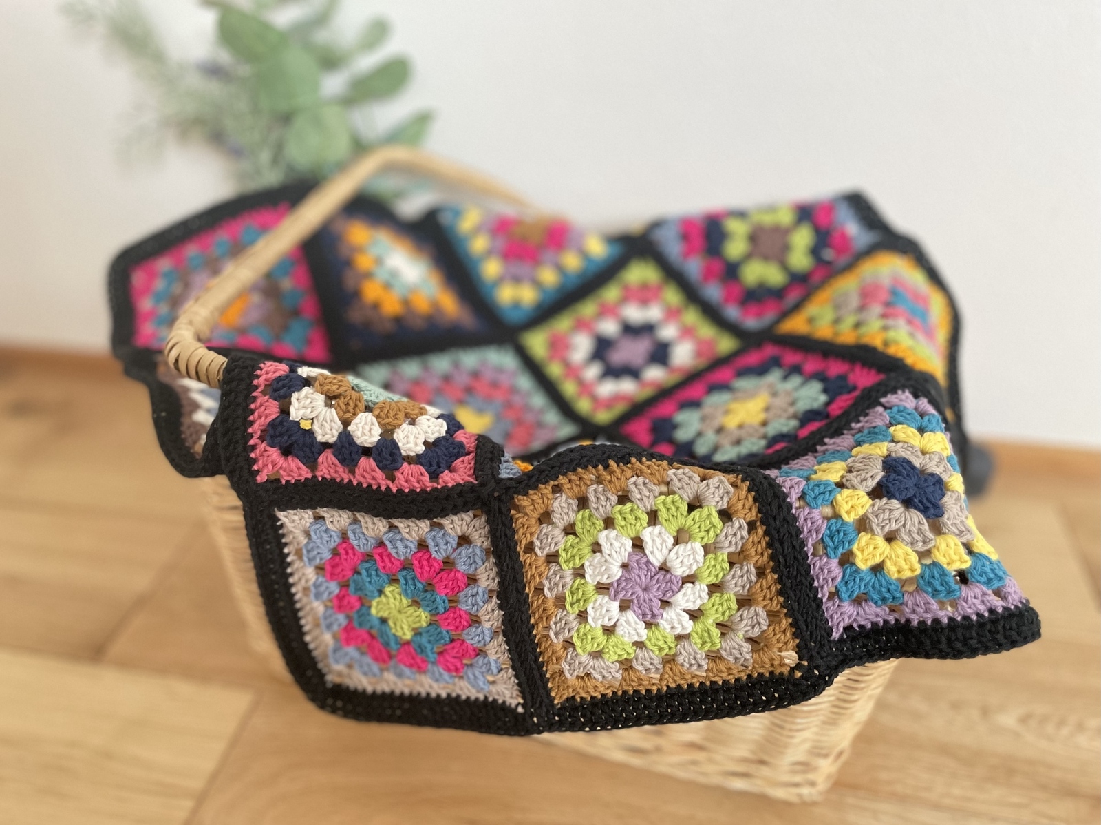 かぎ針編みマルチカバー モチーフ編み グラニースクエア ブランケット