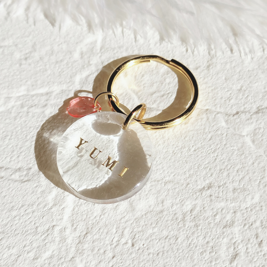 名前入り】クリアレジンのキーホルダー☆キーリング☆名入れ＆文字入れ