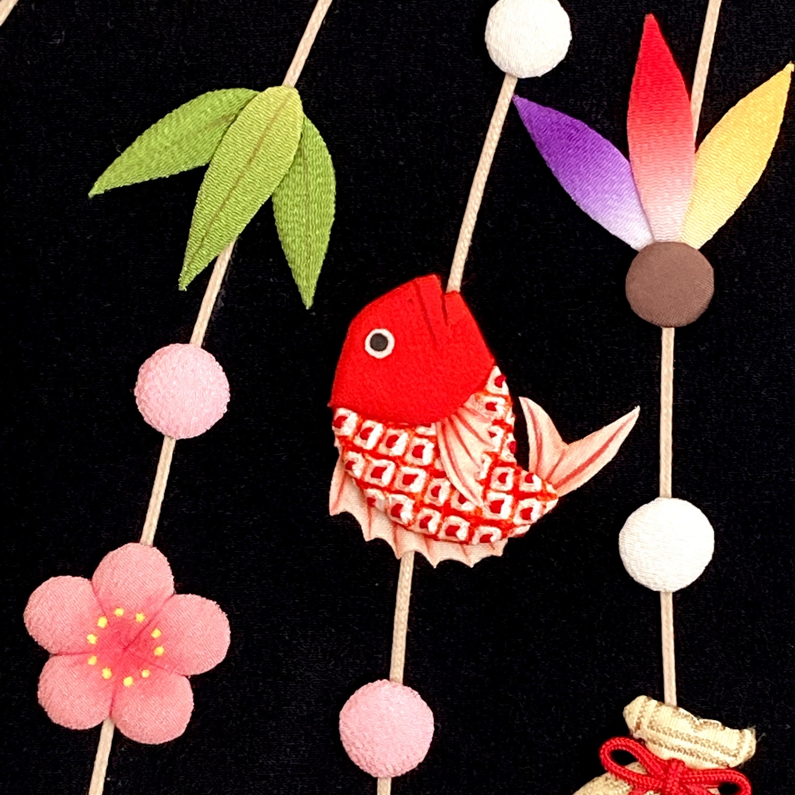 正月 餅花飾り」額入り正絹押し絵 - お多福のギャラリー | minne byGMO