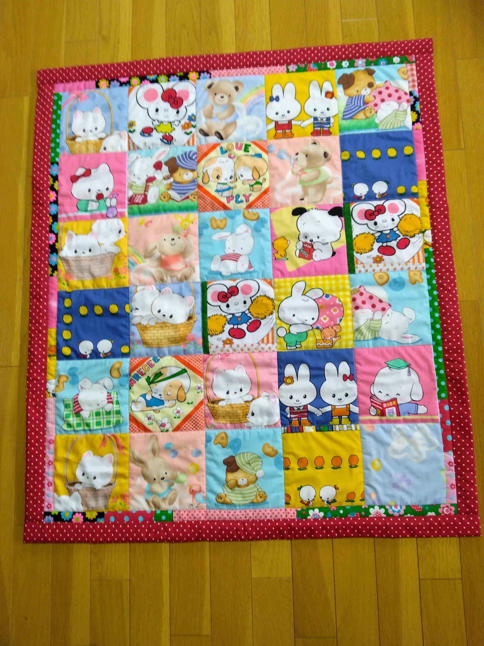 102㎝×87㎝・ベビーキルト・レトロアニマル・昭和レトロ・パッチワーク