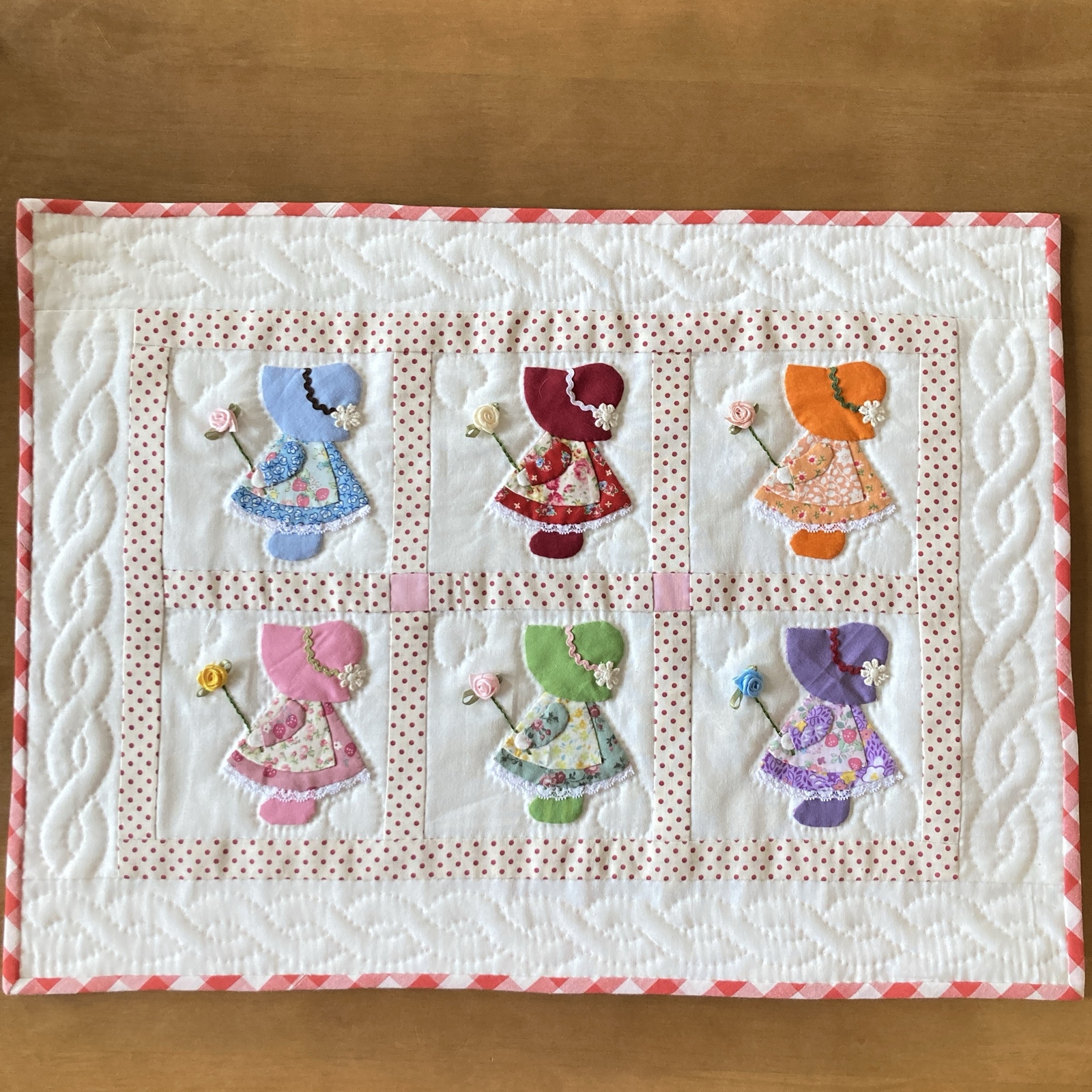 りんごのパッチワークタペストリー - Rikatchi | minne byGMOペパボ