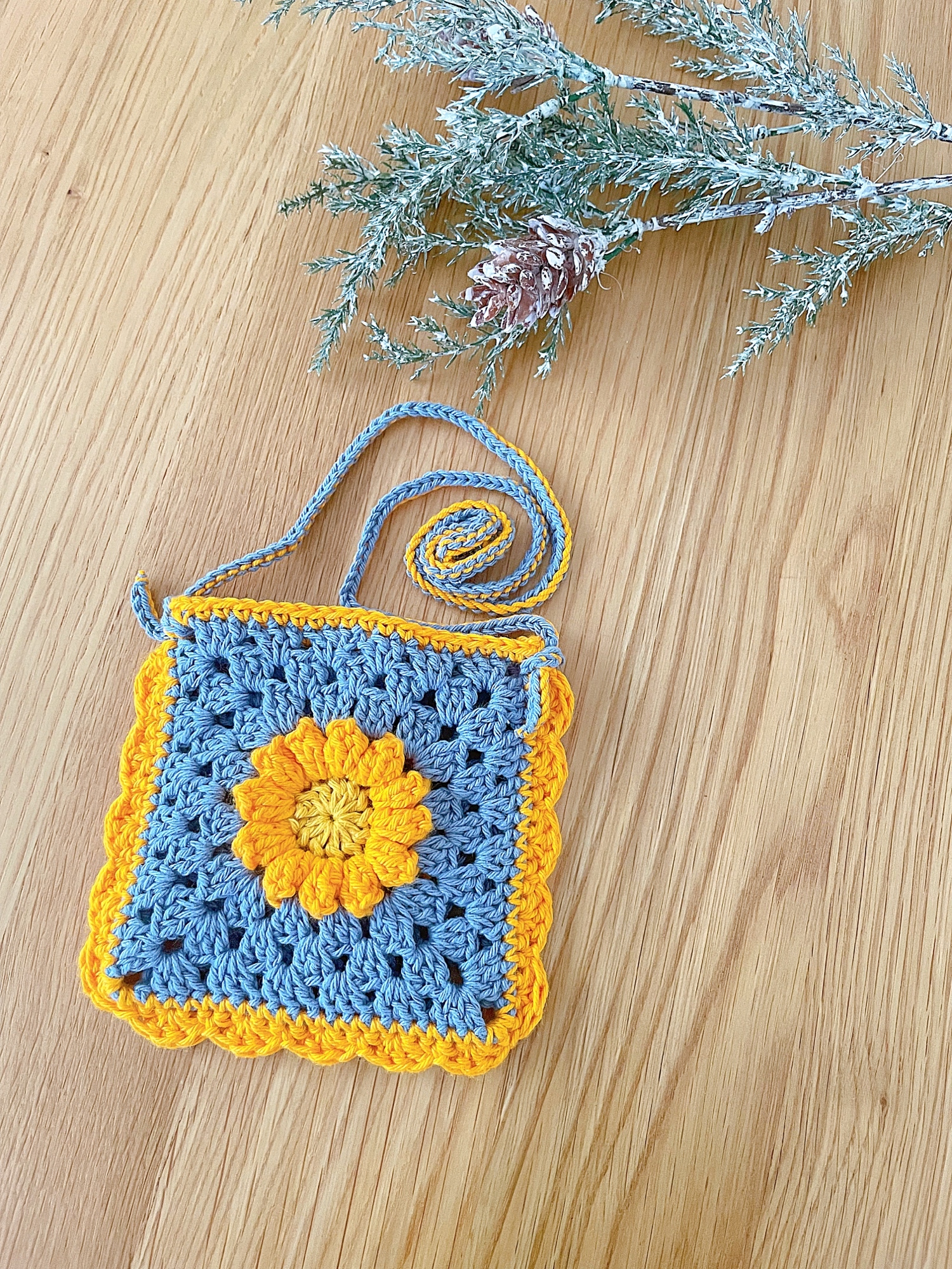 かぎ針編みマルチカバー モチーフ編み グラニースクエア ブランケット