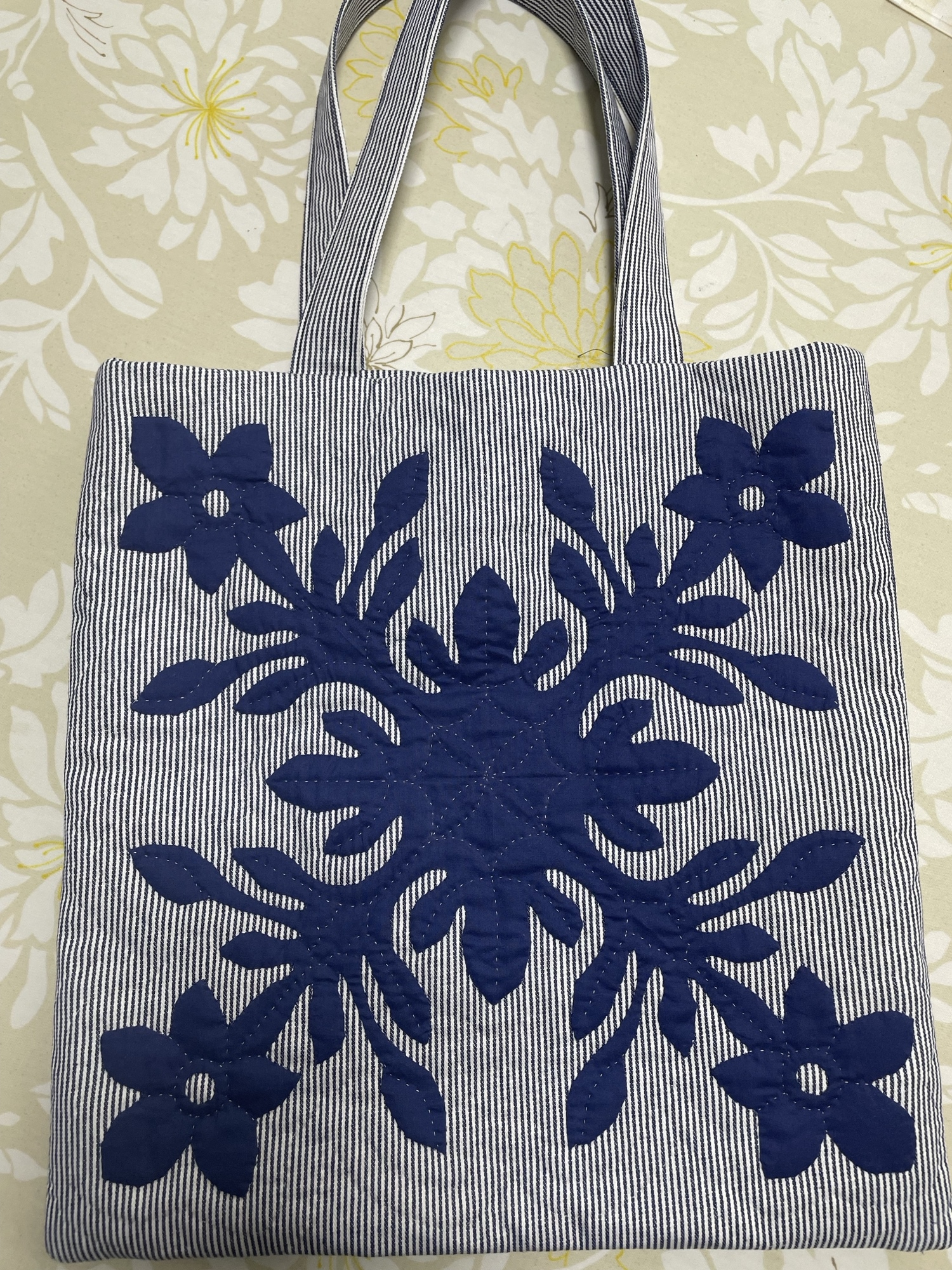 ハワイアンキルト トートバッグ（大）ジャスミン柄 - KUKUI-NUTS'S