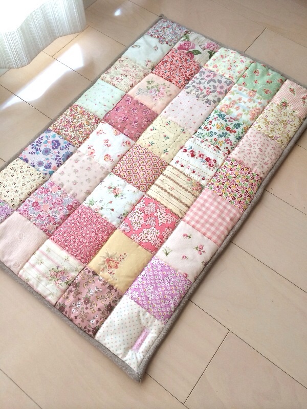 kukka003 四角つなぎのパッチワークマット - LAPSENI ラプセニ | minne