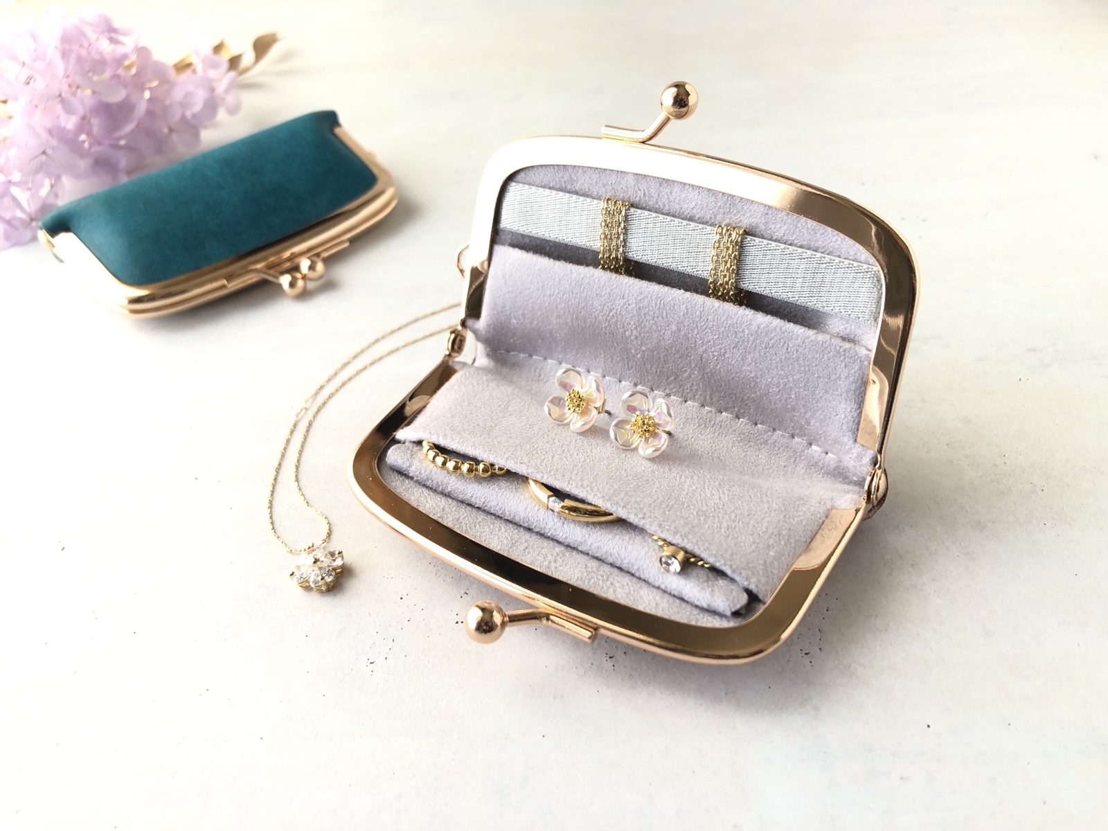 艶々に育つレザー］ new!!《コロンと可愛い》ミニアクセサリーケース