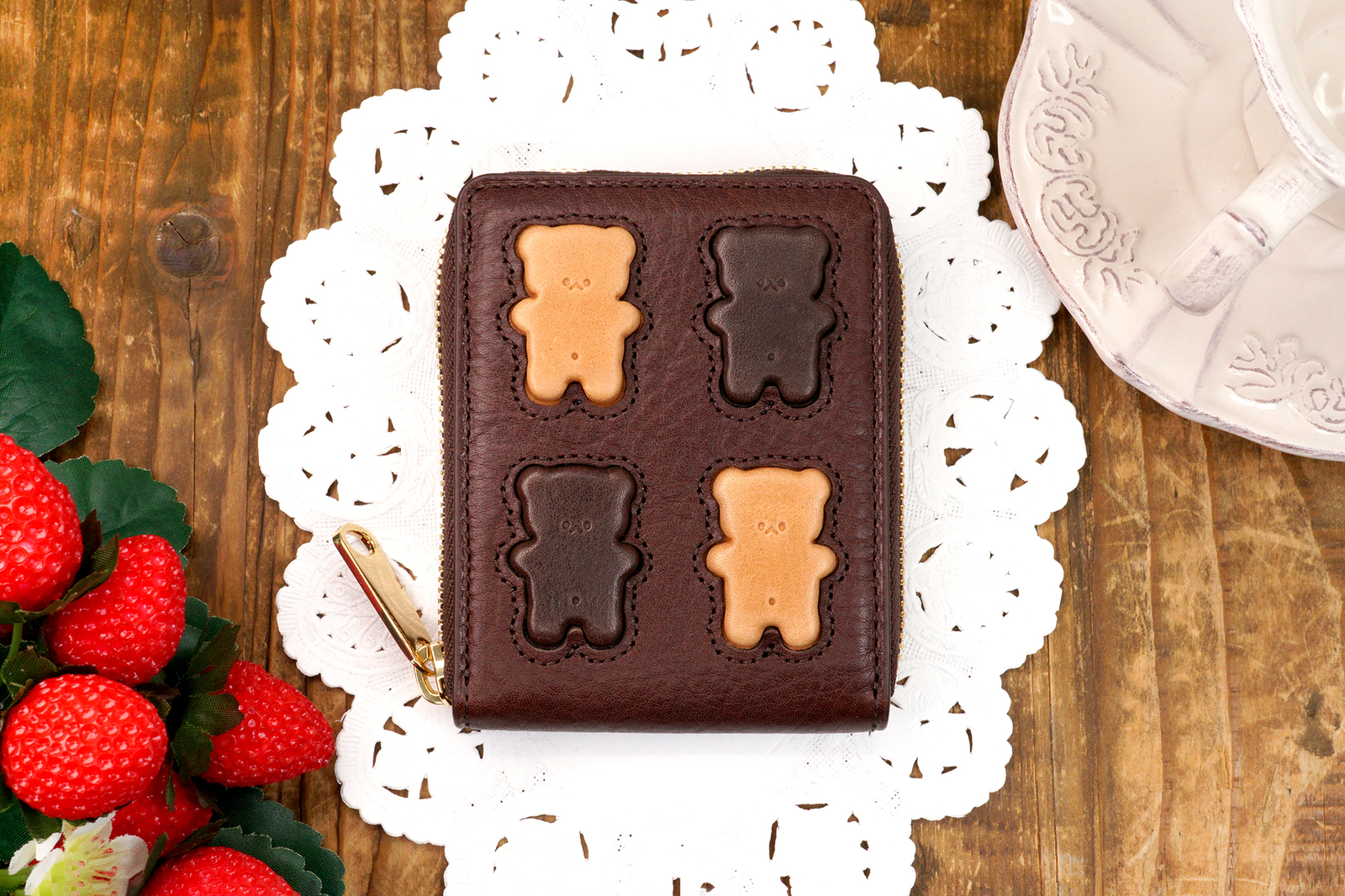 いちごなビジネス名刺入れ(牛革製） - EARL'S FAVOURITE（アールスフェ