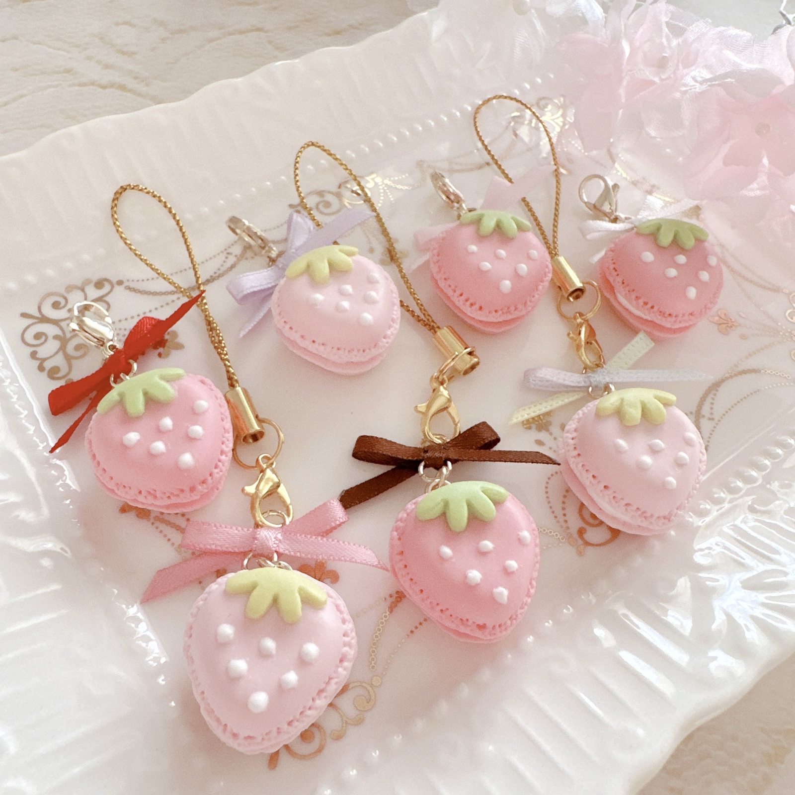 アリス風かじりかけクッキーのキーホルダー/ネックレス - coco*usachi