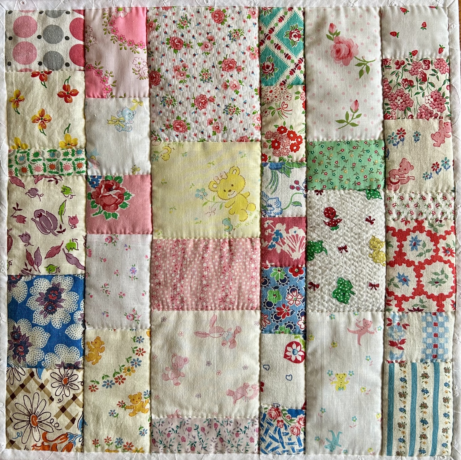 パッチワークマット＊フィードサック&ビンテージ クマさん集合