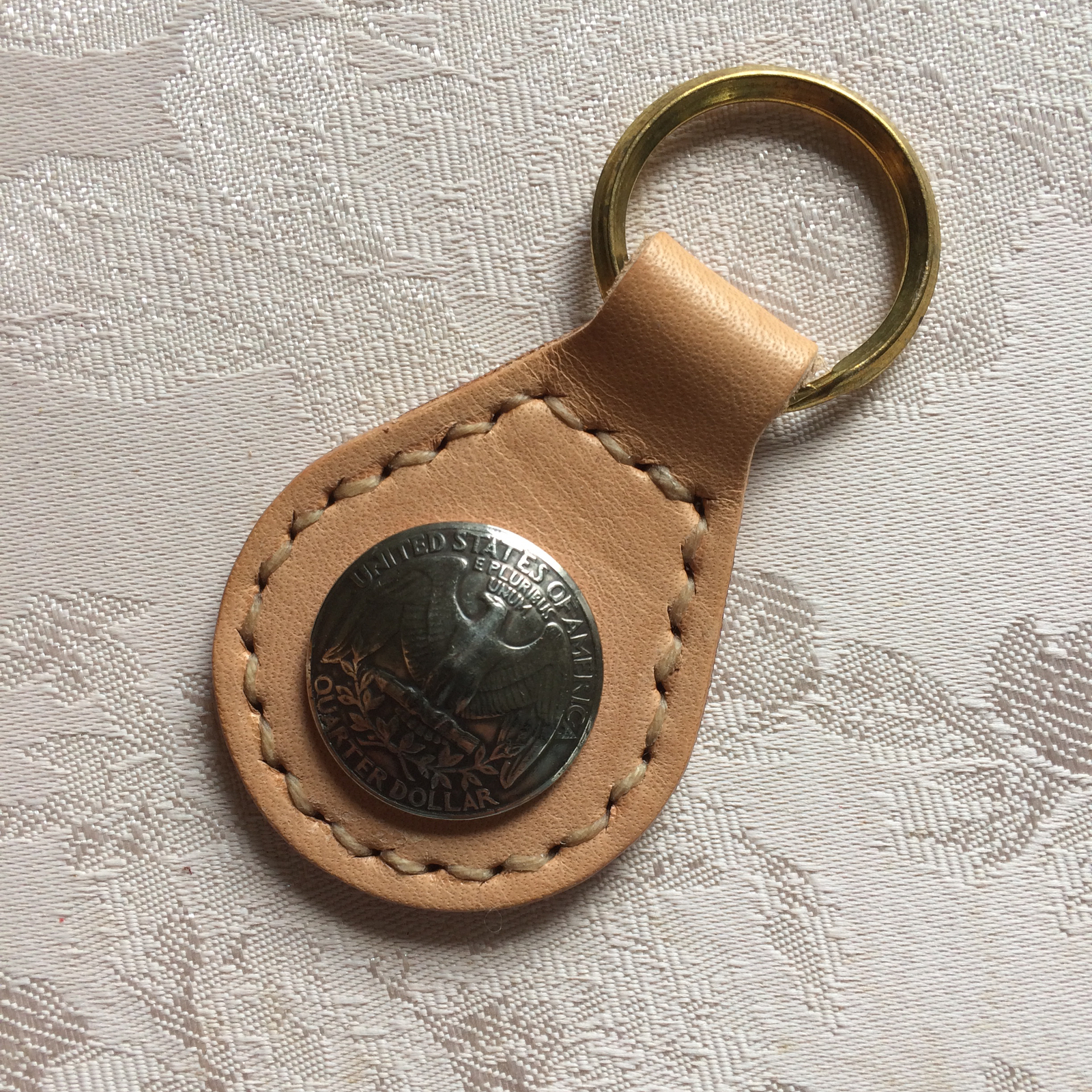 栃木レザー 本革 コンチョ付き キーホルダー - ONEPOINT'S GALLERY