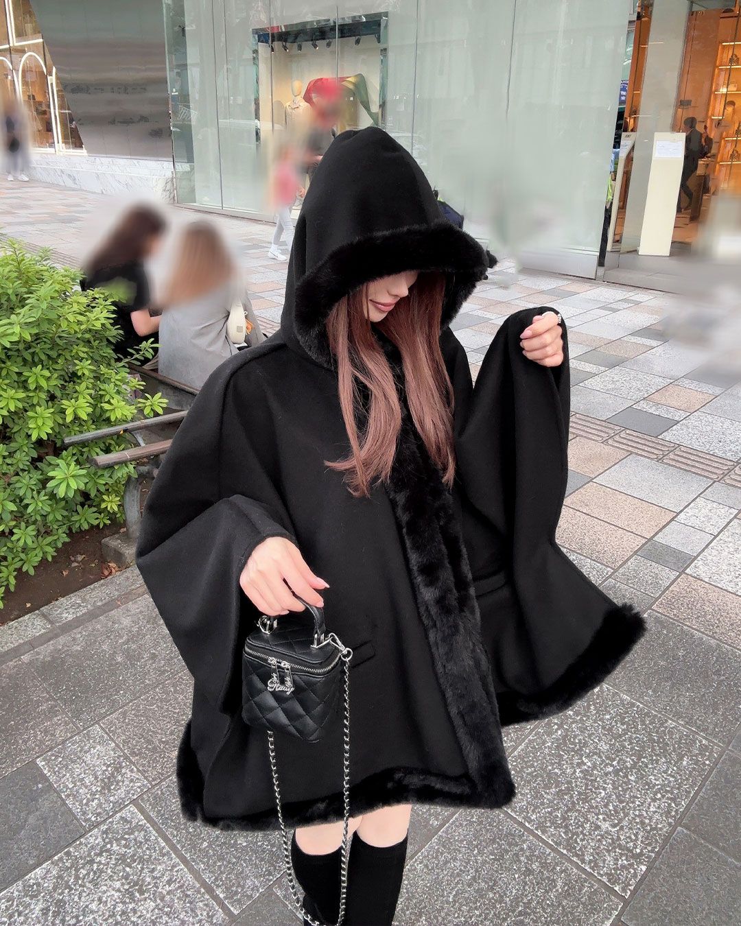 ファーポンチョ ブラック | ファッション通販＆メディアMyColor ～マイ