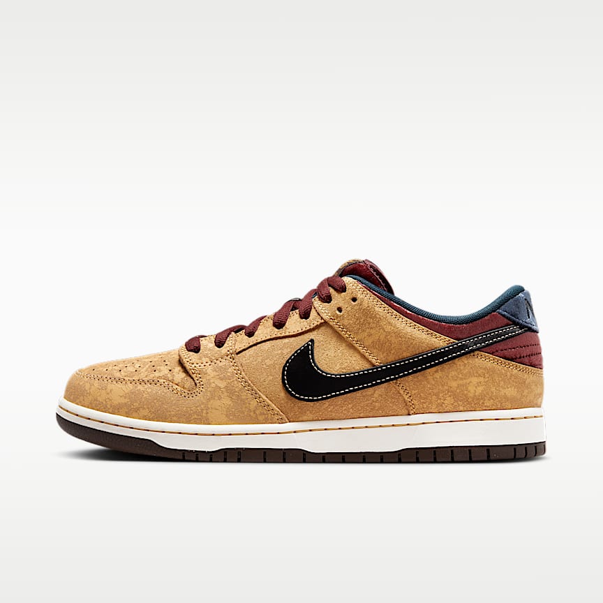 Nike SB Dunk Low Pro Skate Shoes. Nike.com