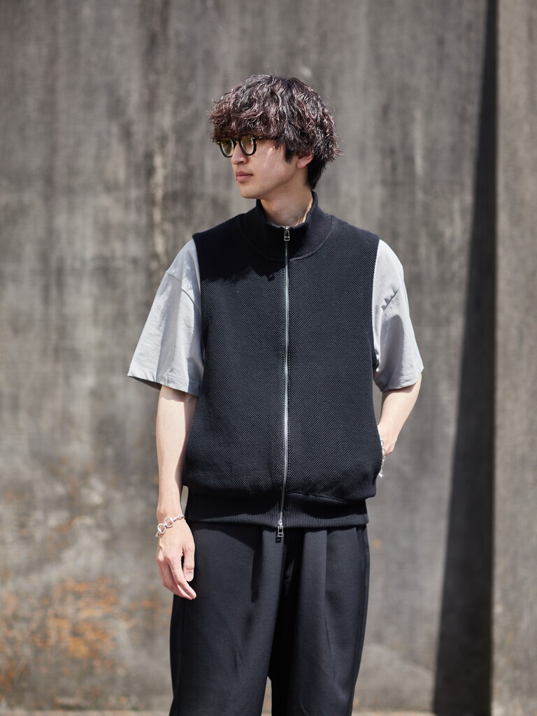 crepuscule (クレプスキュール)】別注ベストが本日より発売開始です