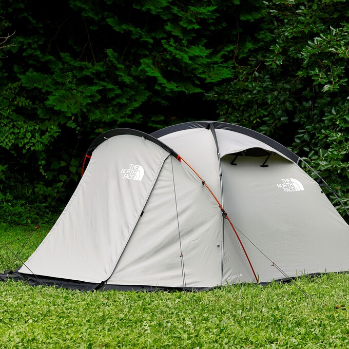 秋冬の焚火キャンプにおすすめ！ 難燃性にすぐれたT/C素材のテントが