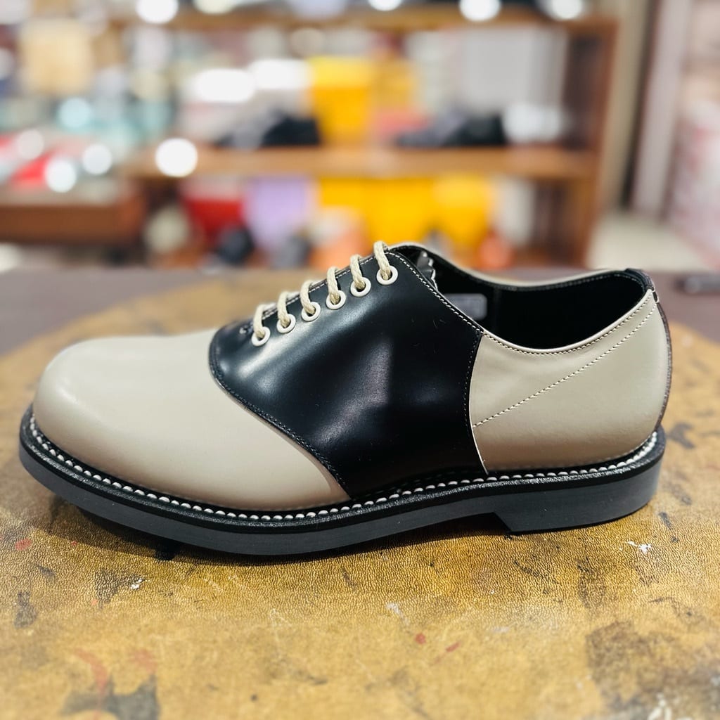 チェックコーデ×サドルシューズ「2051」 | 靴のリーガル
