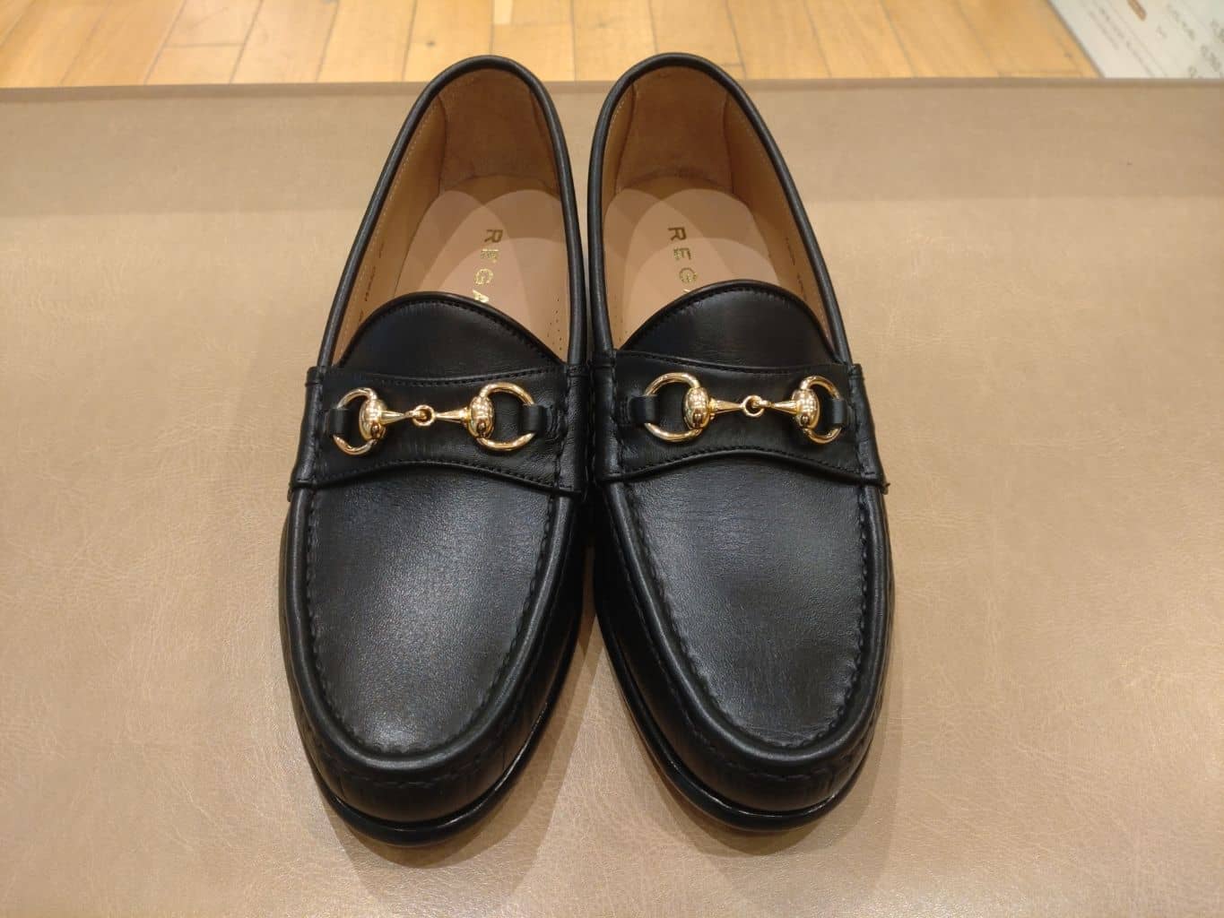 ビットでビビっとくるスリッポン♥ | 靴のリーガルコーポレーション