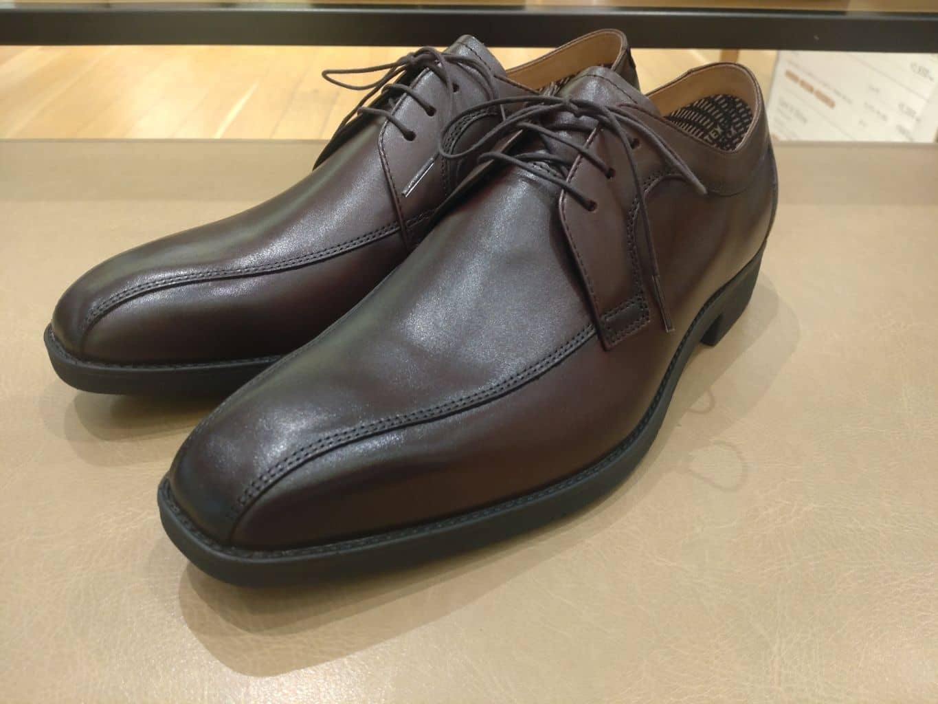 雨を100倍楽しむドレスシューズ☔ | 靴のリーガルコーポレーション公式