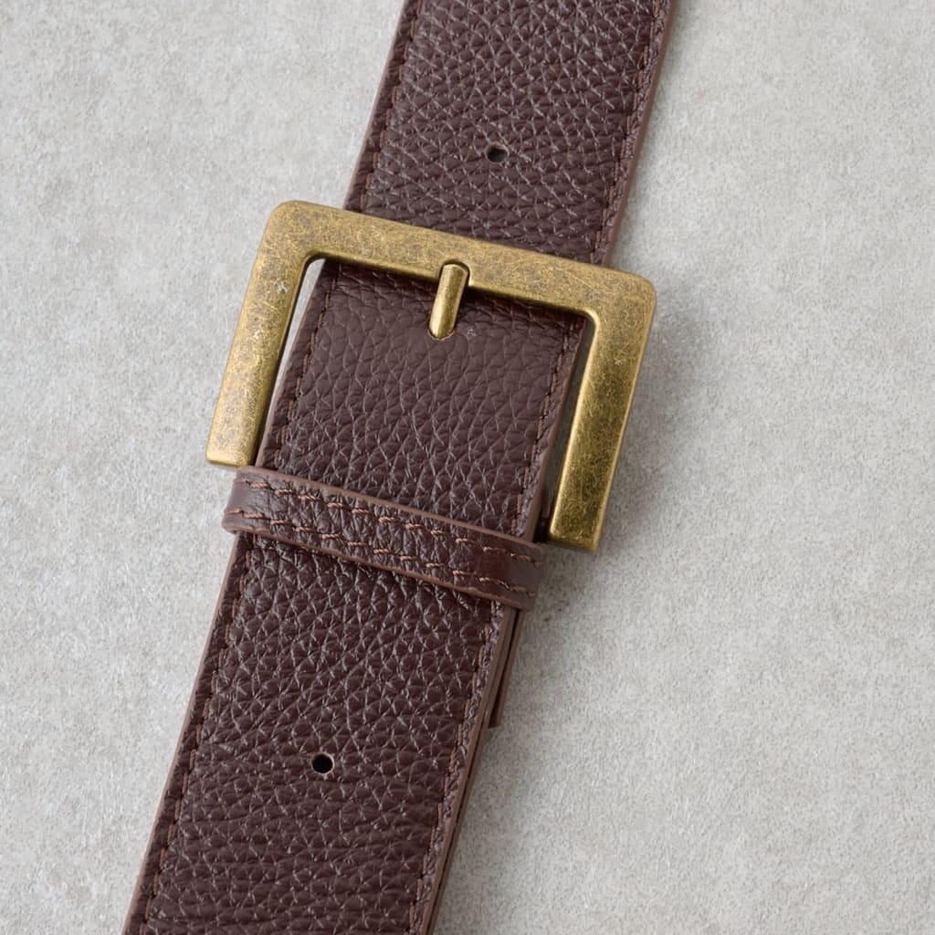 新色ブラウンが登場】レザーボディバッグ - BEARDSLEY(ビアズリー)本部