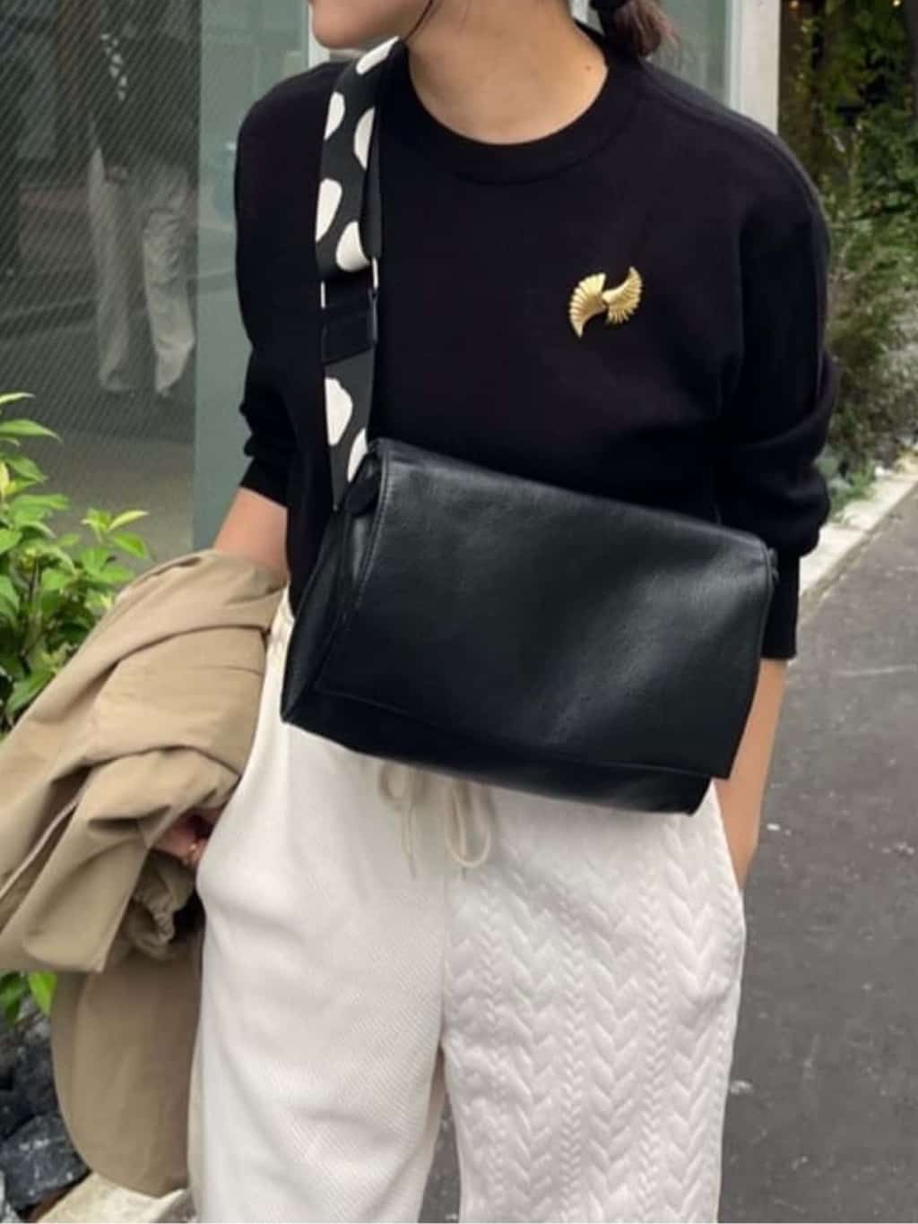 earの定番》柄ワイドテープショルダーバッグ人気の理由を解説！ - ear