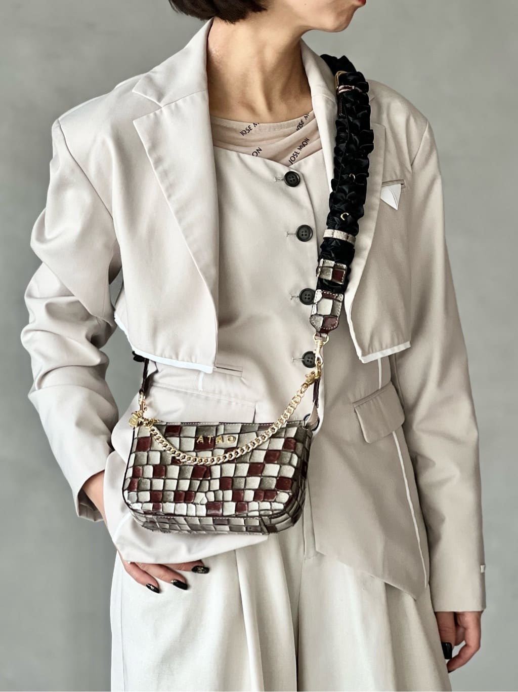 2個持ちにもオススメ♪レトロなマイクロバッグ『アメリ』 - コケッコー