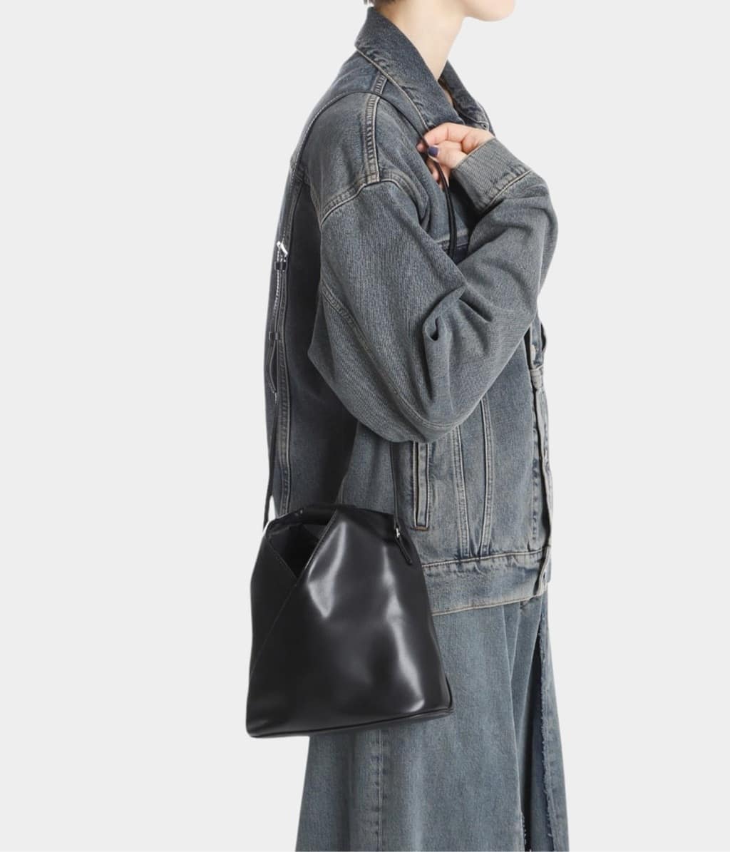 MM6 （エムエムシックス）】ジャパニーズクロスボディバッグのサイズ感