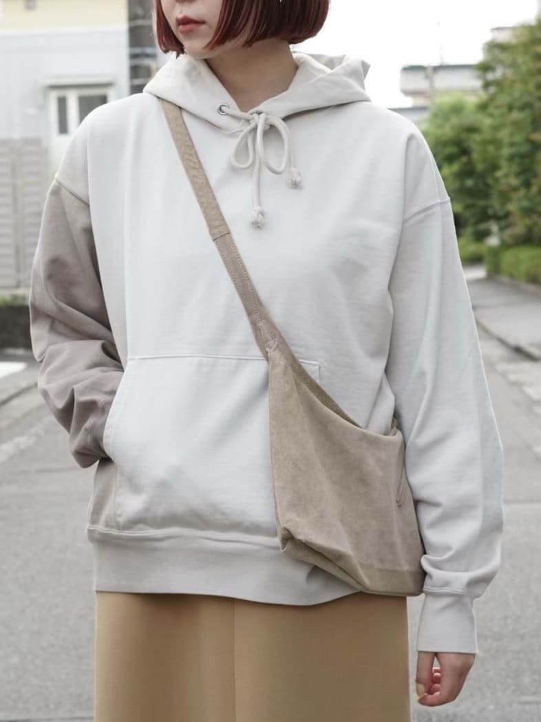 AURALEE】家でも外でも使えるスウェット・パーカー！ / スタッフブログ