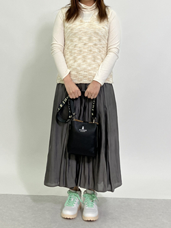 ピッコーネ アッチェッソーリ バンダナハンカチ付 牛革3層ショルダー