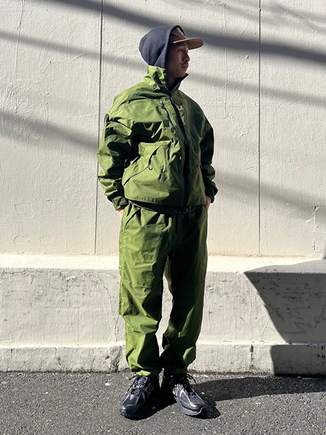 atmos x Marmot Mountain Utility Jacket KHAKI （アトモス x