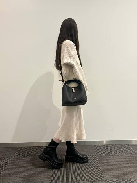 Chance チャンス メタリックアクセントバケットバッグ - ブラック