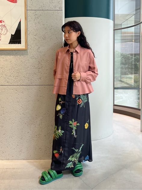 タイプライターダブルクロス アシンメトリックフリルロングスリーブ