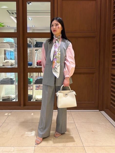 ストレッチブロード ピンタックブラウス｜トゥモローランド 公式通販