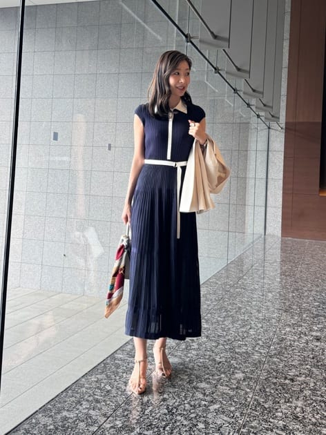 スタッフコーディネート】《美香さんコラボ》カーデ×ペプラムワンピ