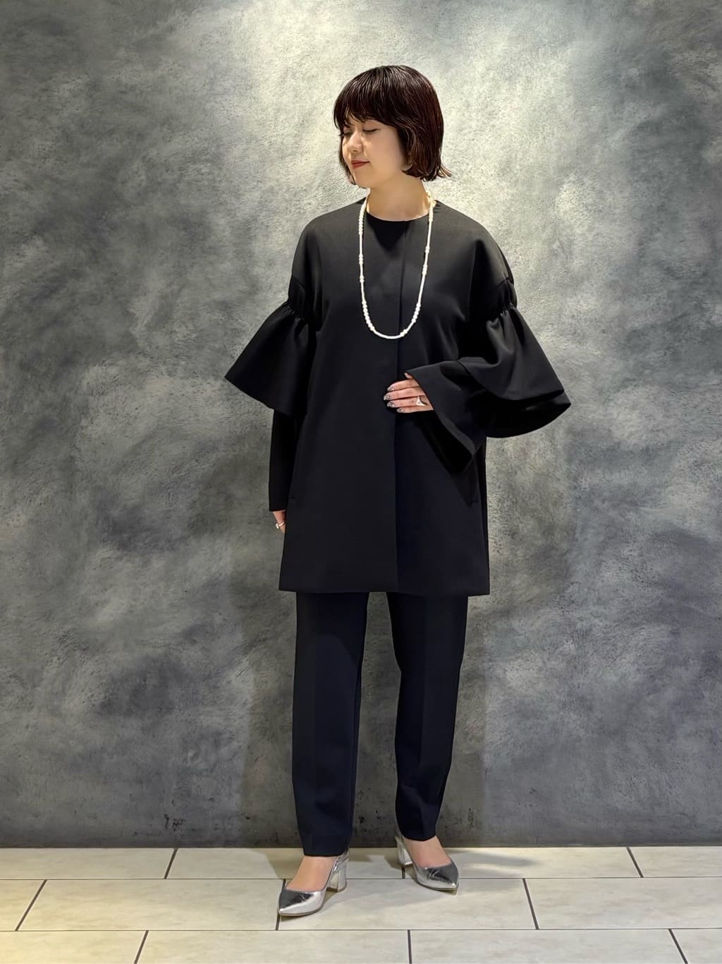 3070y美品 ユナイテッドアローズ ノーカラーカシミヤショートコート 黒