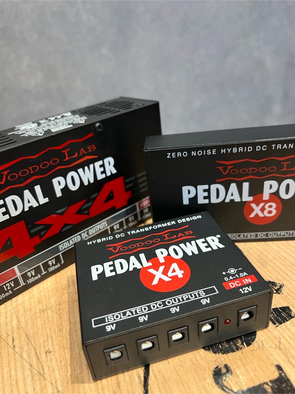 VooDoo LAB Pedal Power 4X4（パワーサプライ） ｜イケベ楽器店