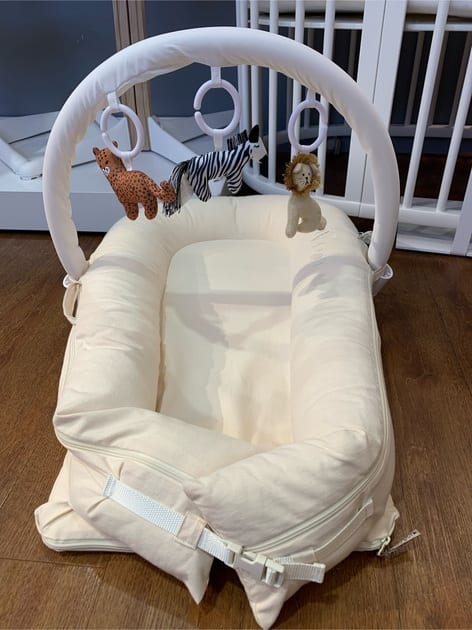 DockATot DockATot Deluxe ホワイト ベビーベッド ケース付き Deluxe+