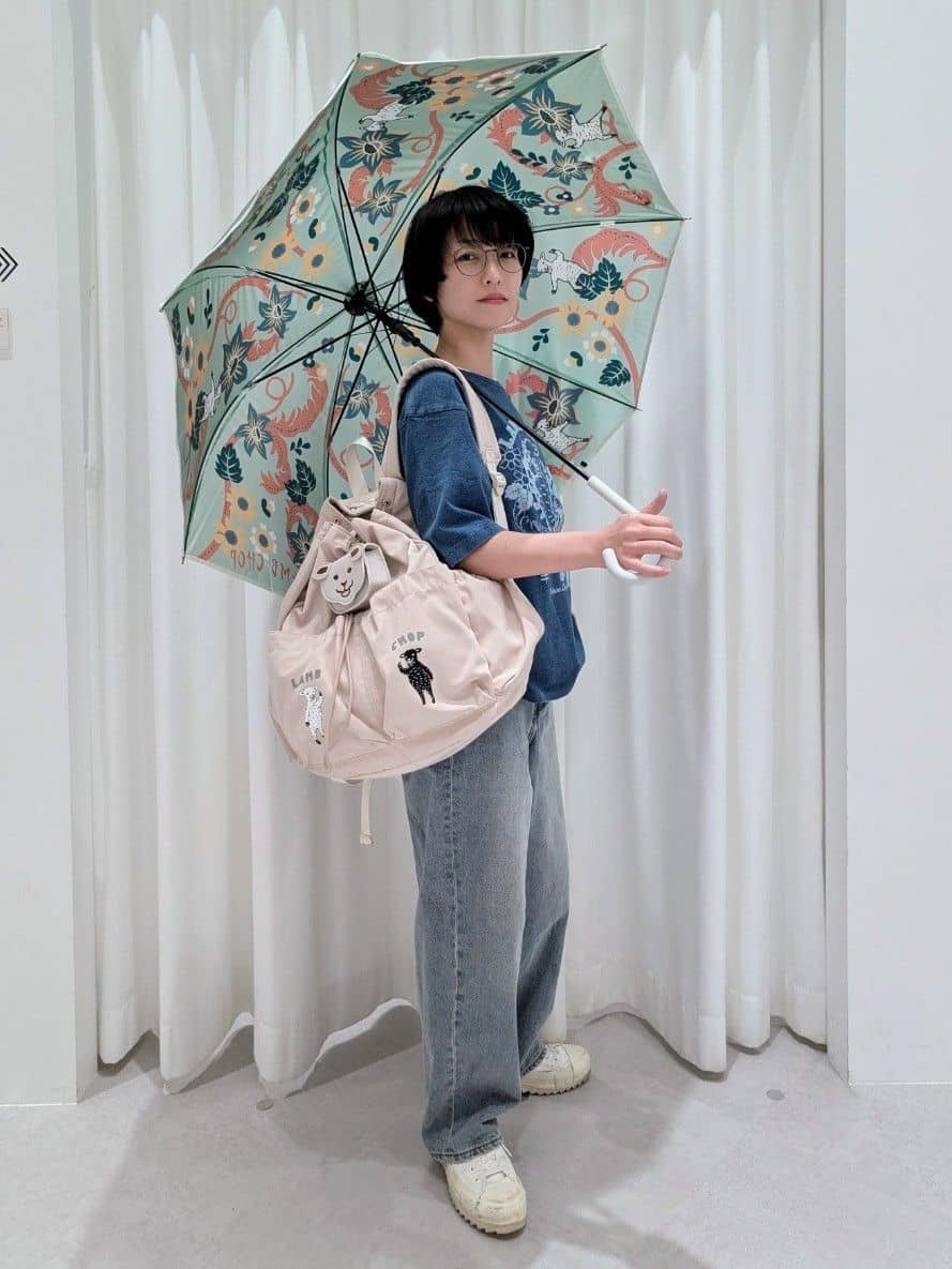 user_e02382feさま♥4点おまとめラムースヒアルショットポーチファンデ