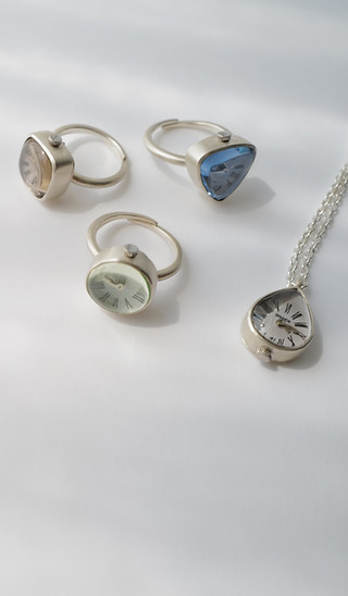 moco | ring watch | finger watch | 指時計 | Japan Tokyo | 日本 東京