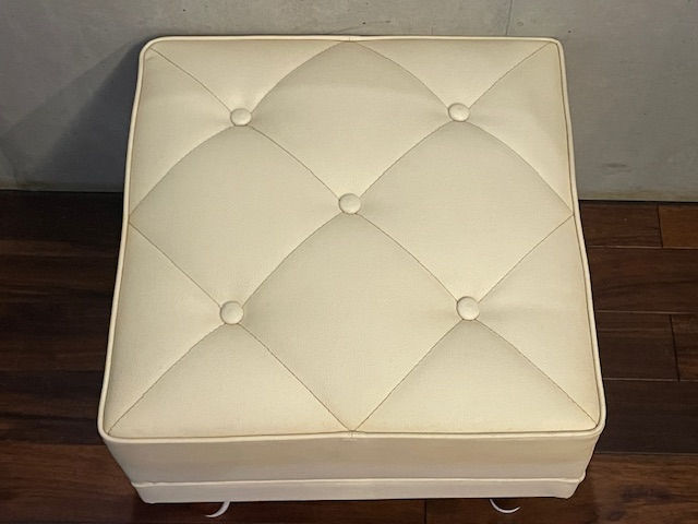 karimokuカリモク60 オットマン アイボリー ロビーチェアやKチェアと