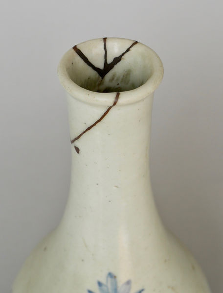 朝鮮美術 陶磁器 | 李朝白磁染付牡丹文瓶 | gallery陽々youyou | 山梨県