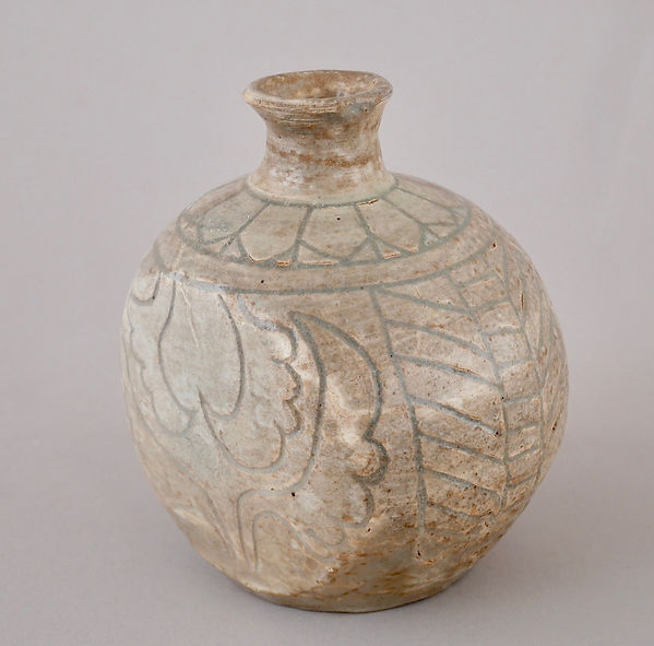 朝鮮美術 | 李朝粉青沙器線刻牡丹文小扁壺 | Gallery陽々youyou | 山梨県