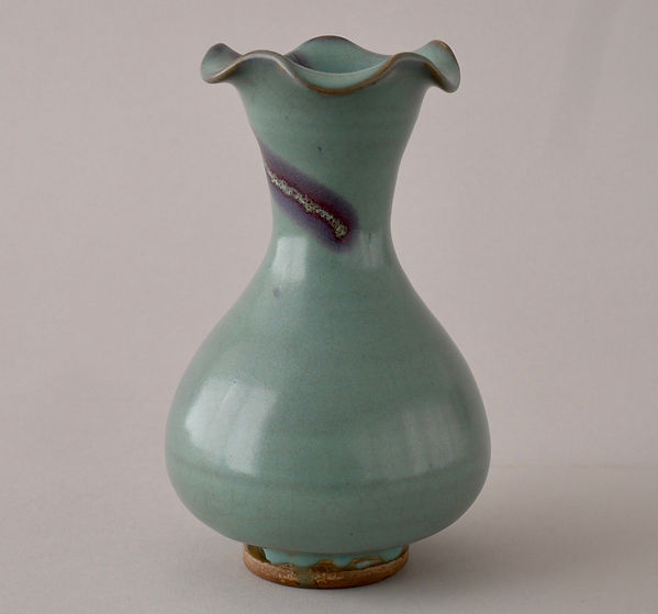 中国美術 陶磁器 | 鈞窯青磁紫班文花口瓶 元 13C | gallery陽々youyou