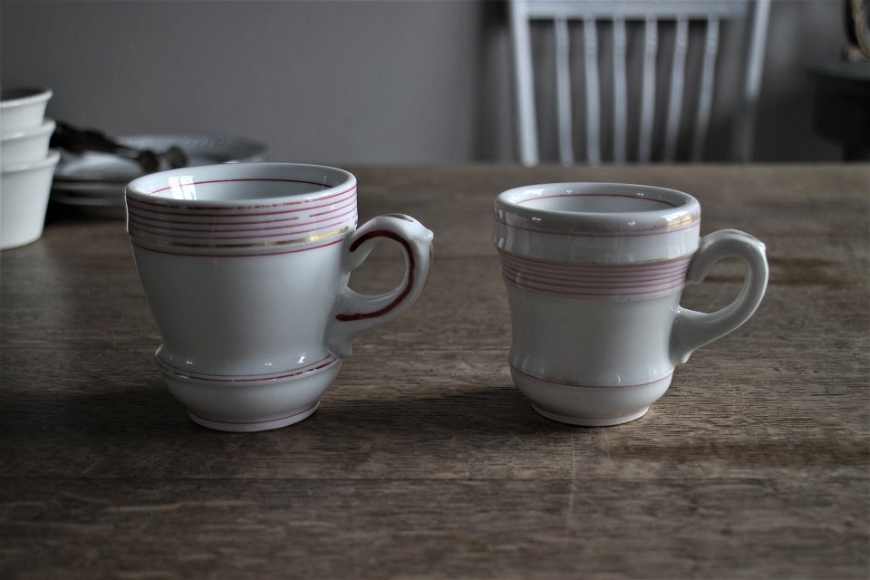 フランスアンティークカップ「ブリュロ」お買得価格になりました