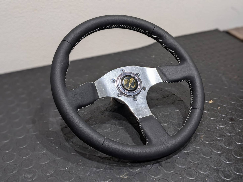 MOMO(モモ)社外ステアリング/ステアリングレザー張替え/ステアリング