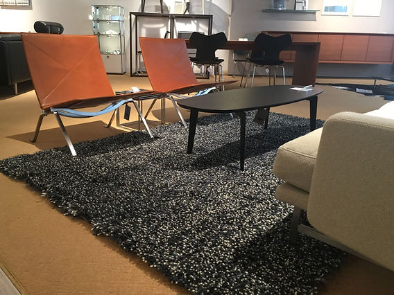 KASTHALL（カスタール）」ラグを知っていますか？