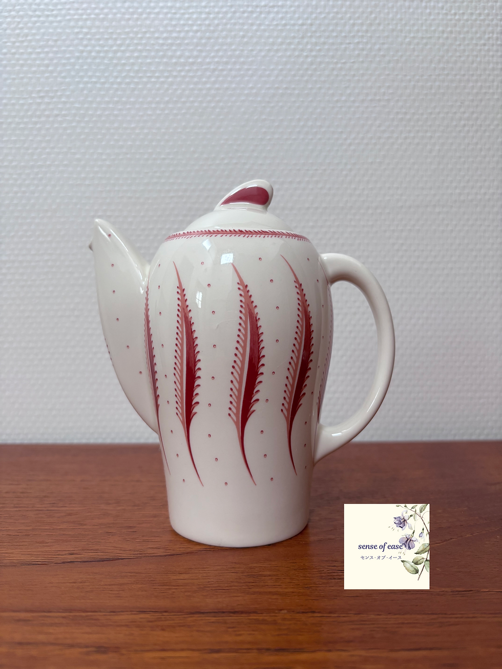 英国ティーカップ：スージークーパー、ミッドウインター、シェリーと